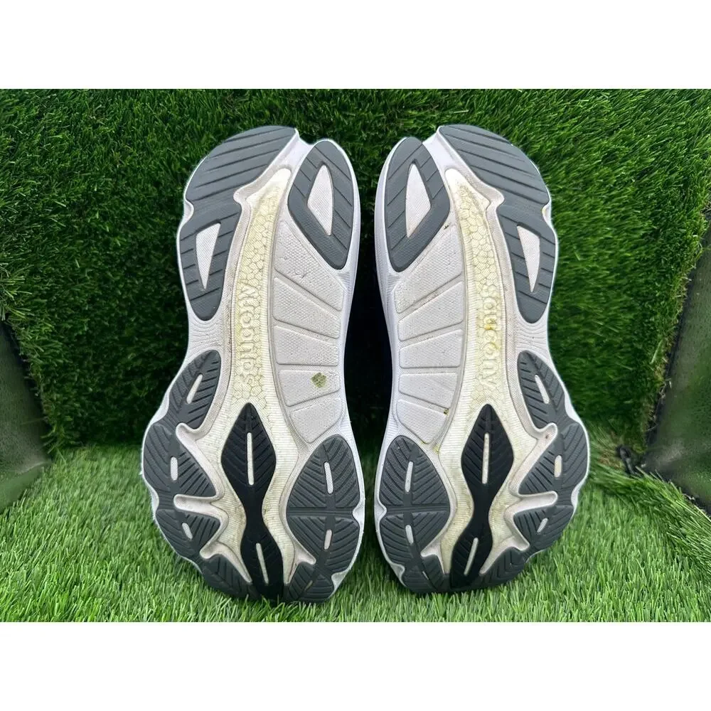 Saucony Hurricane 24 S10933-100 Athletic Sneaker Women's 7.5 Black Mesh Running